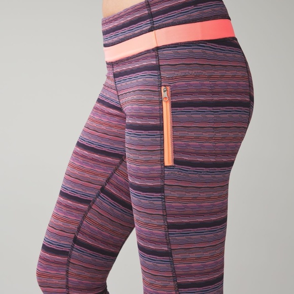 Lululemon Inspire Tight II, Size 2 - Picture 3 of 6